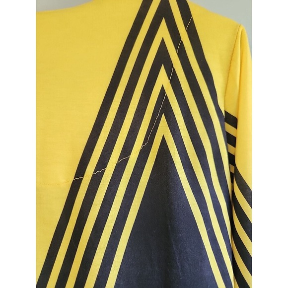 CCK Style Womens Yellow Black Chevron Stripe V-Neck Top Size S 36 - Picture 4 of 4